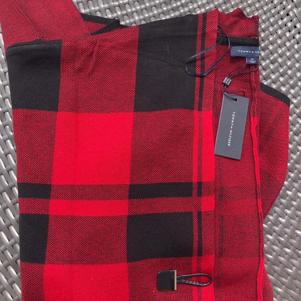 Tommy Hilfiger Wrap NWT - Picture 4 of 6